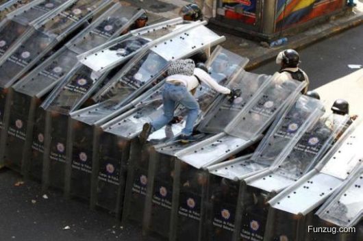 Whoa Dude! (Crazy Pictures)