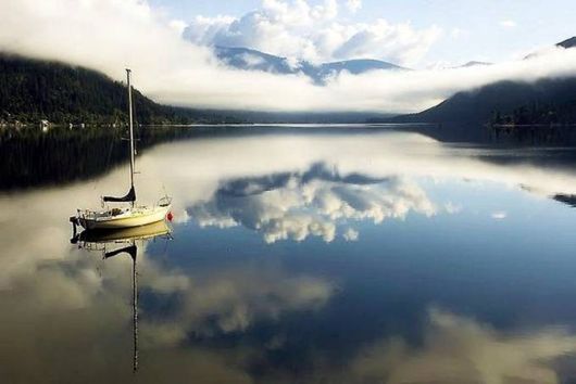 Awesome Reflection Lake Photos