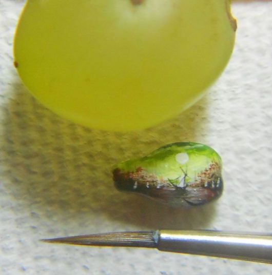 Tiniest Paintings You Will Ever See 