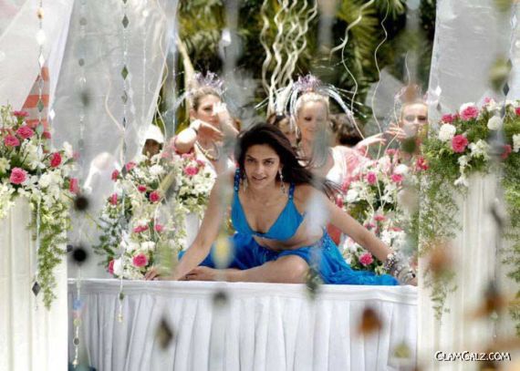 Lovely Deepika Padukone Dance Sequence