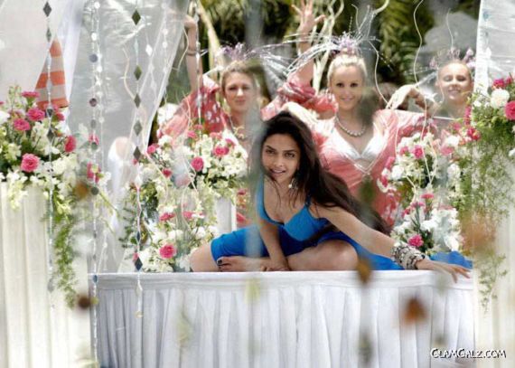 Lovely Deepika Padukone Dance Sequence