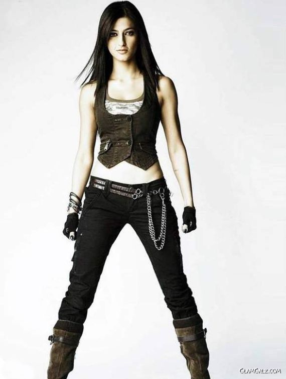 Shruti Hassan Latest Photo Gallery