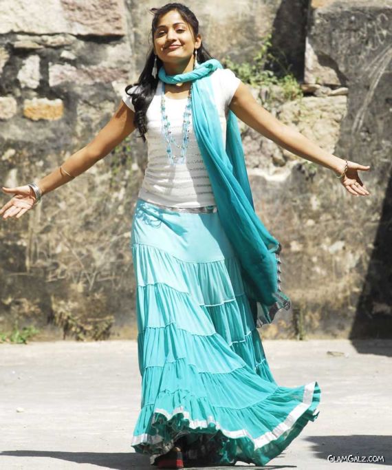 Beautiful Tolly Actress Madhavi Latha