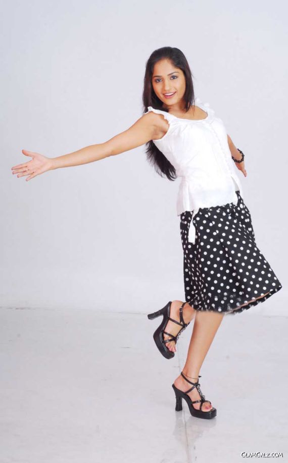 Beautiful Tolly Actress Madhavi Latha