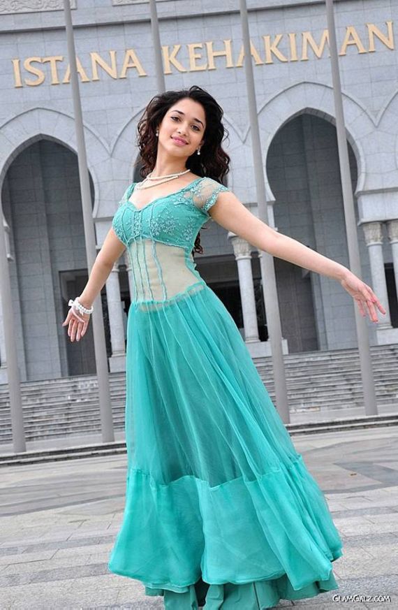 Sizzling Tamanna Bhatia Shoots for Venghai