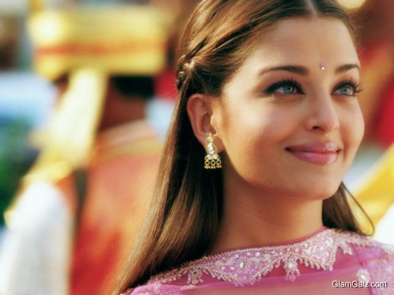 Click to Enlarge - Best Aishwarya Rai Wallpapers