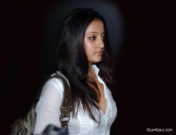 Click to Enlarge - Beautiful Raima Sen Wallpapers