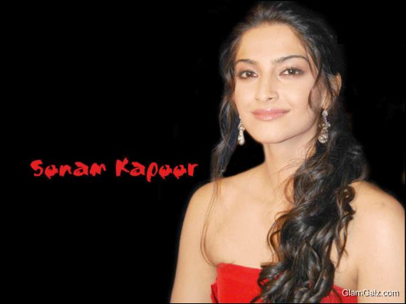 Click to Enlarge - Beautiful Sonam Kapoor Wallpapers