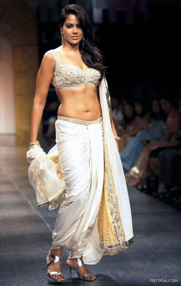 Sameera Reddy Exclusive Photo Gallery