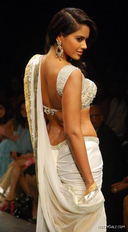 Sameera Reddy Exclusive Photo Gallery